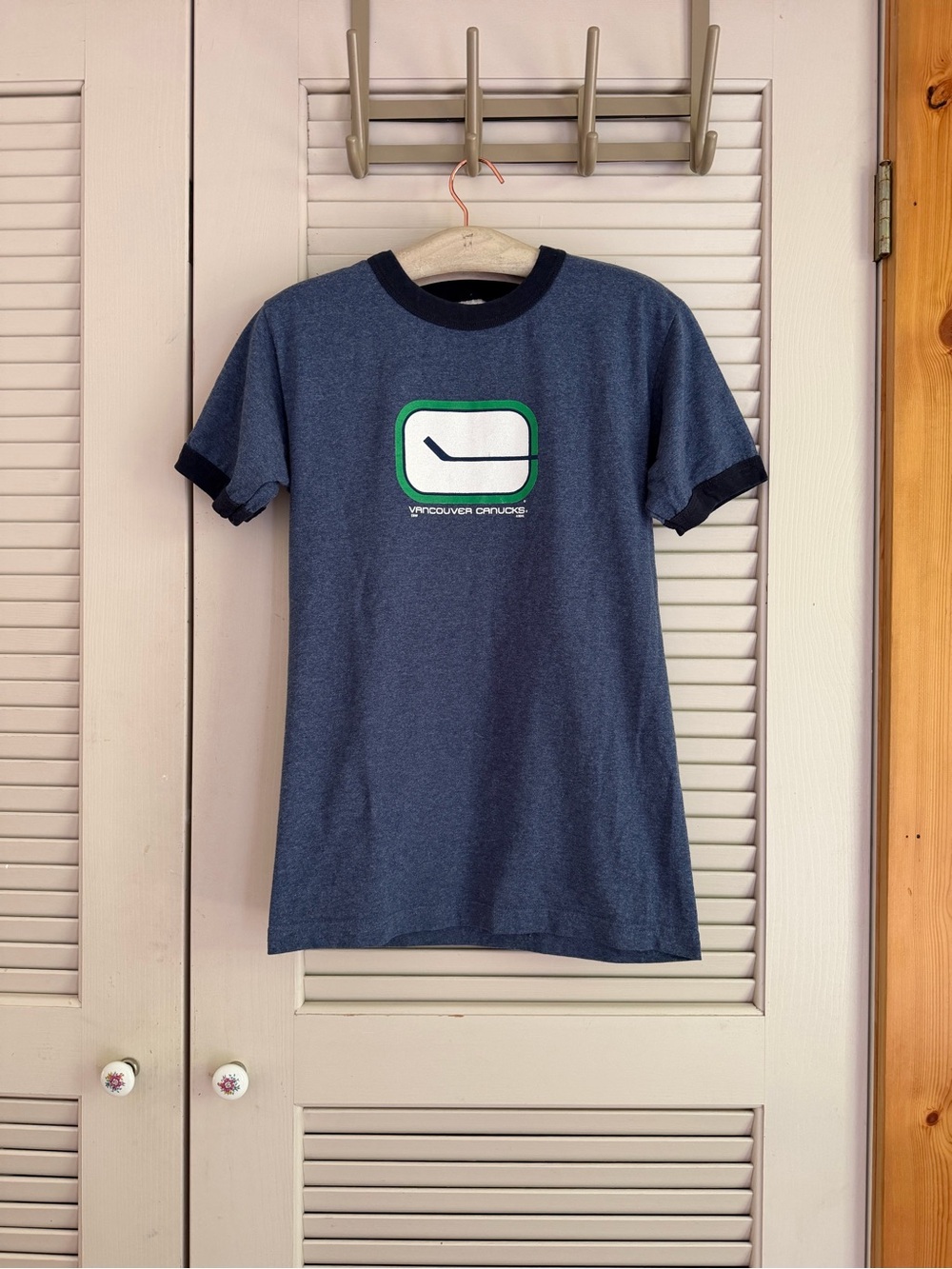 Vancouver Canucks Vintage Navy Ringer Tee